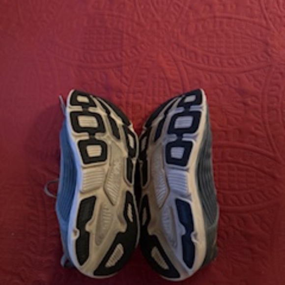 Hoka, gray blue Bondi 6, 12.5 wide. Great Condition. main image 5